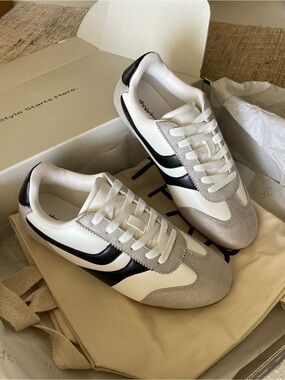 Shoedazzle Gianna Sneaker - US 7